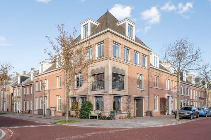 Hoekwoning Statenlaan 108 Helmond