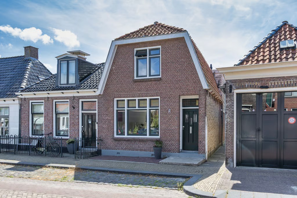 Hoekwoning Dwarsnoard 8 in Workum