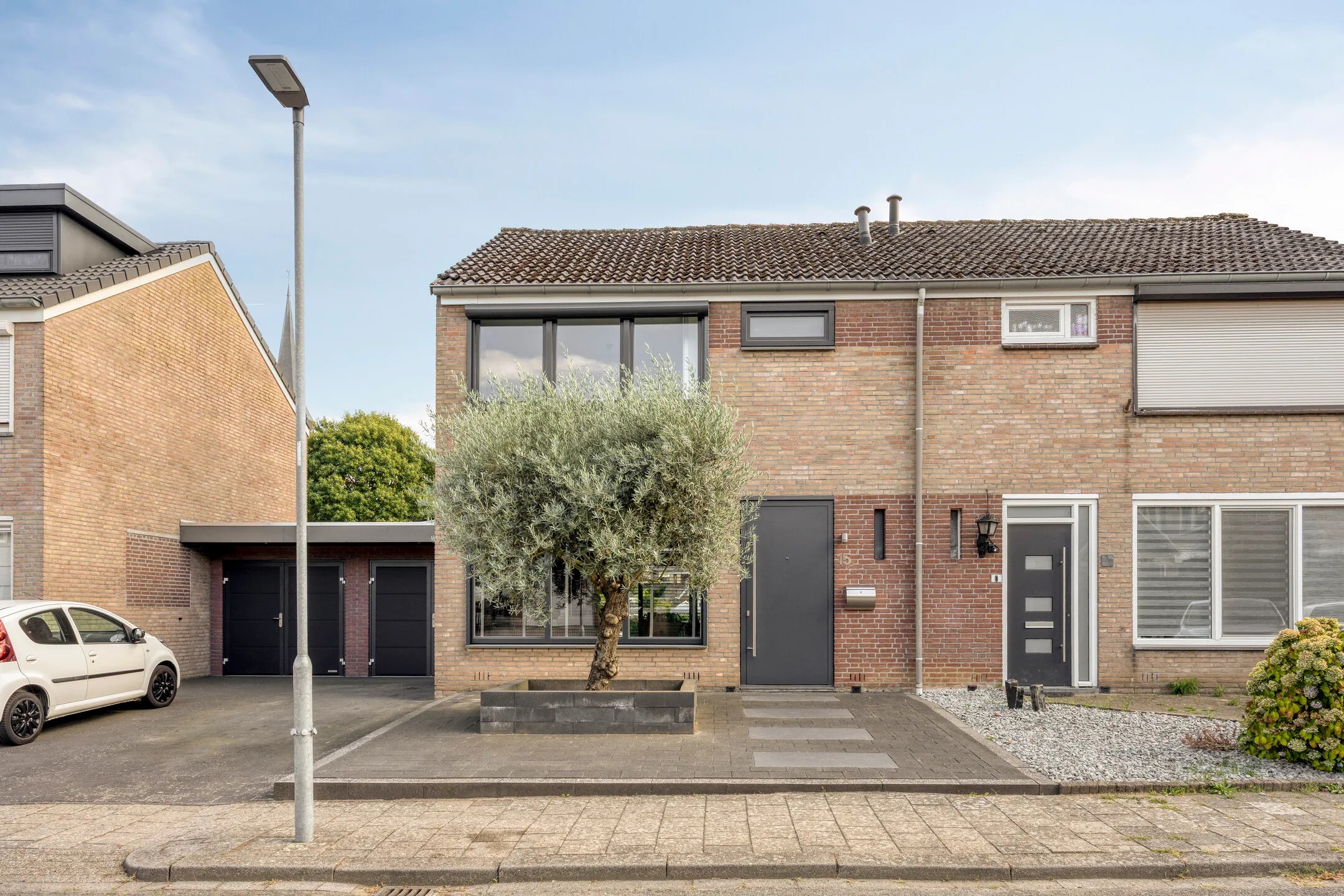 2-onder-1-kapwoning Burg. Bogmanstraat 15 in Schimmert