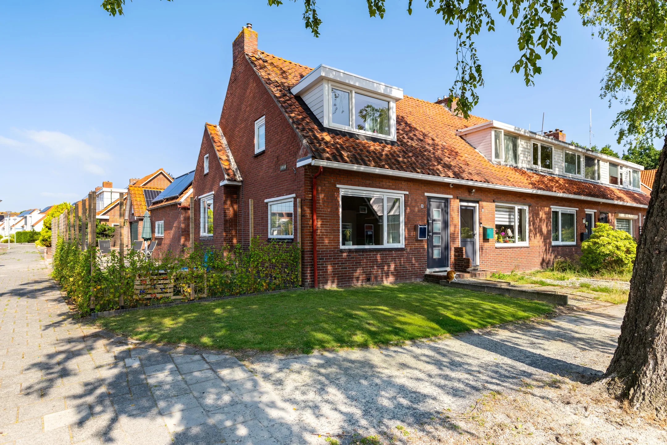 Hoekwoning Witte de Withstraat 106 in Winschoten