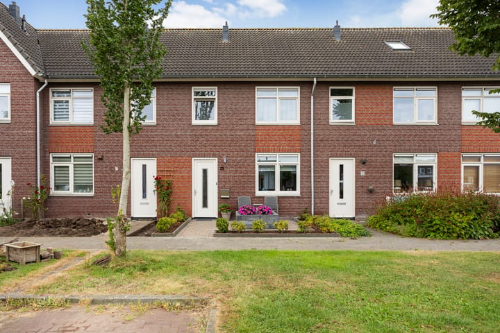 Eengezinswoning, tussenwoning Ratelaar 25 in Schoonebeek
