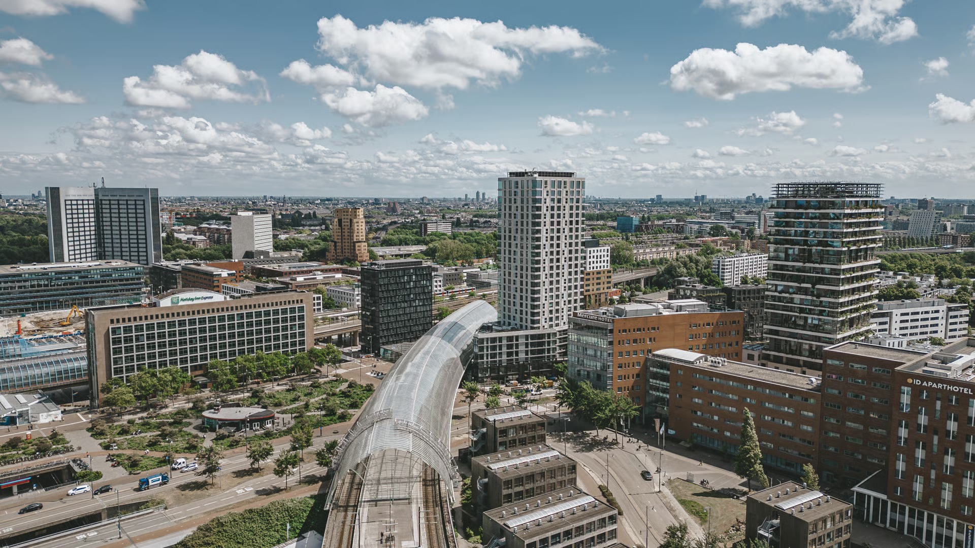 Tussenverdieping Lutonhof 310 in Amsterdam