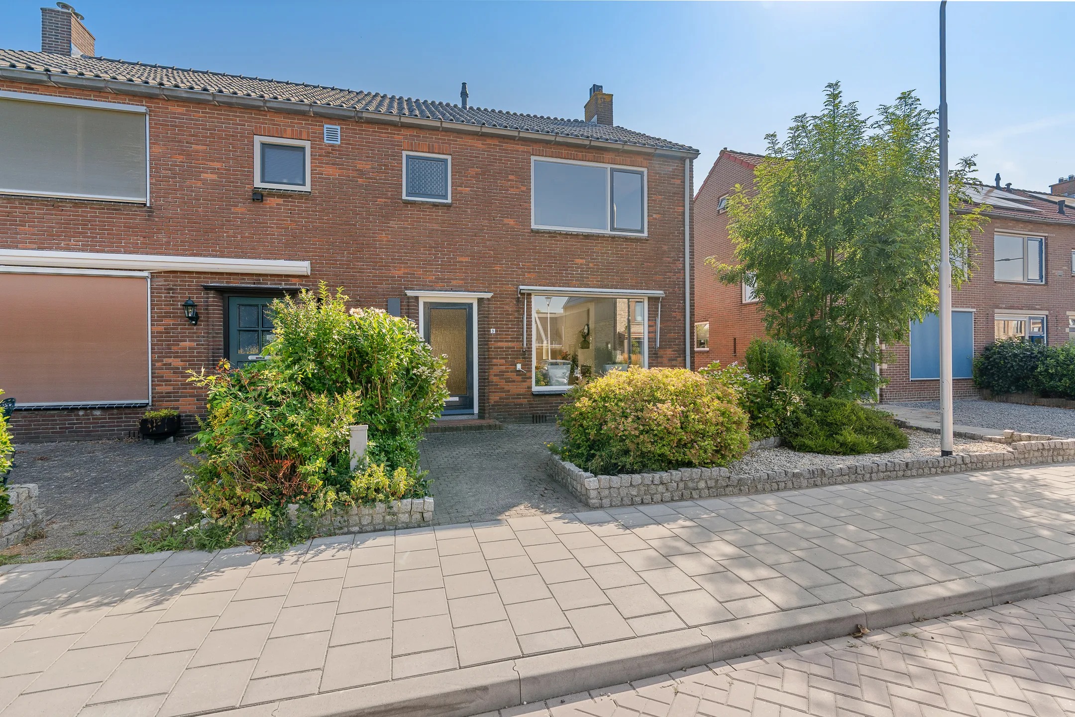 2-onder-1-kapwoning Meidoornlaan 3 in Ameide