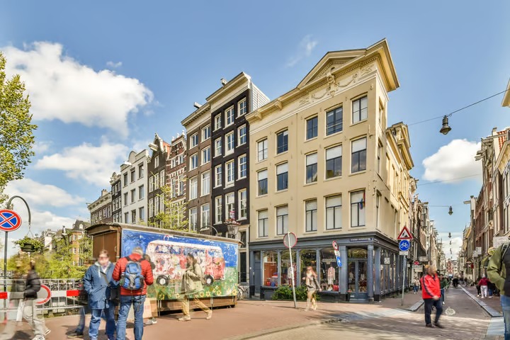 Tussenverdieping Oudezijds Achterburgwal 149 B in Amsterdam