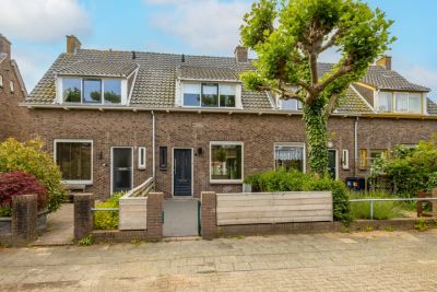 Eengezinswoning, tussenwoning Emmastraat 6 in Noordwijkerhout