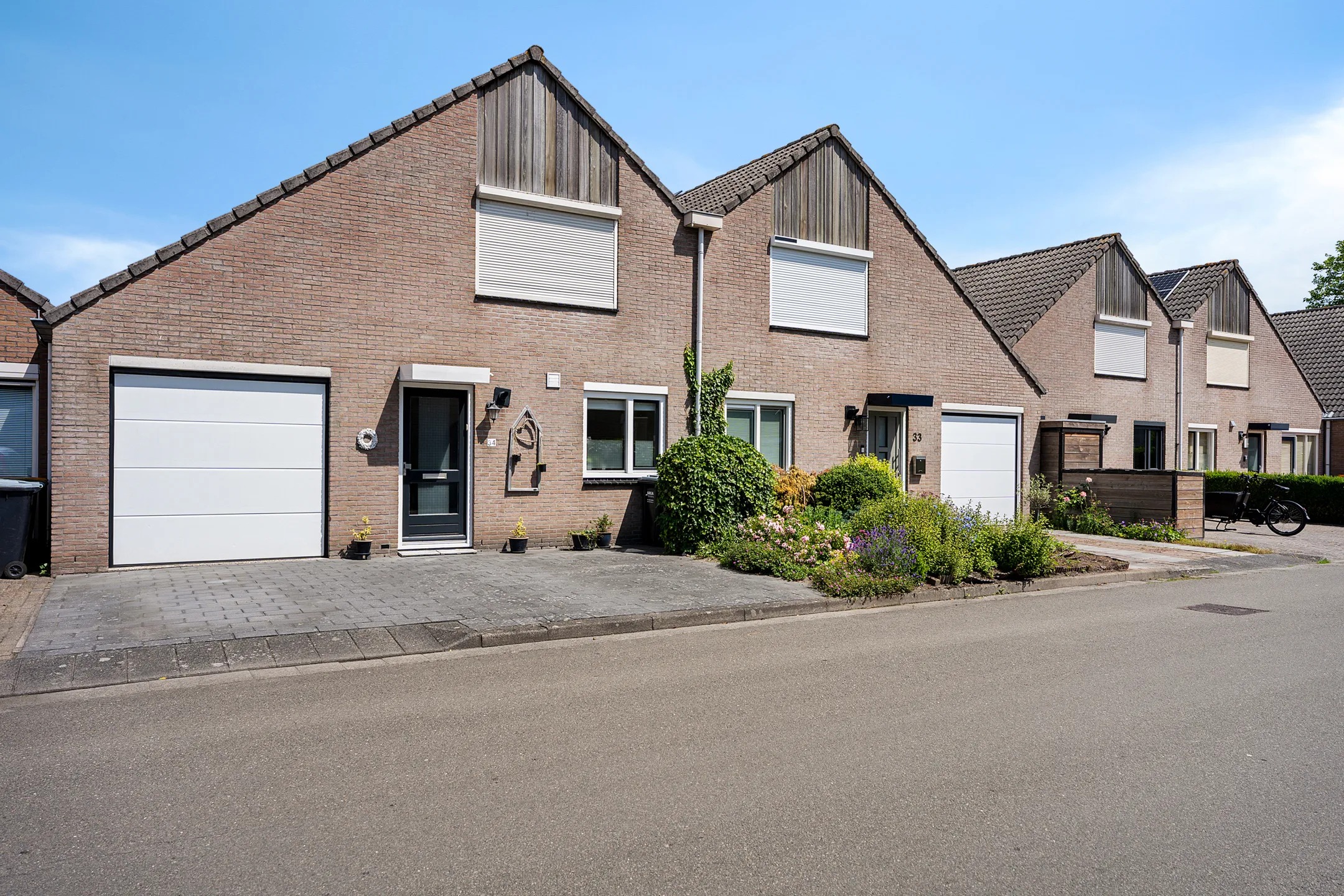 Geschakelde 2-onder-1-kapwoning Eendenveld 34 in Emmen