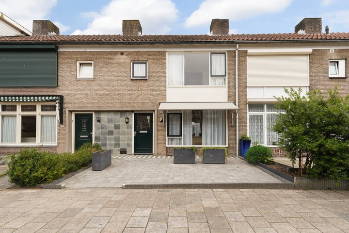 Eengezinswoning, tussenwoning Benedictusstraat 23 Tilburg