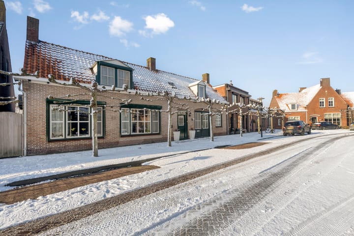 Halfvrijstaande woning Raadhuisstraat 12 in Waarde