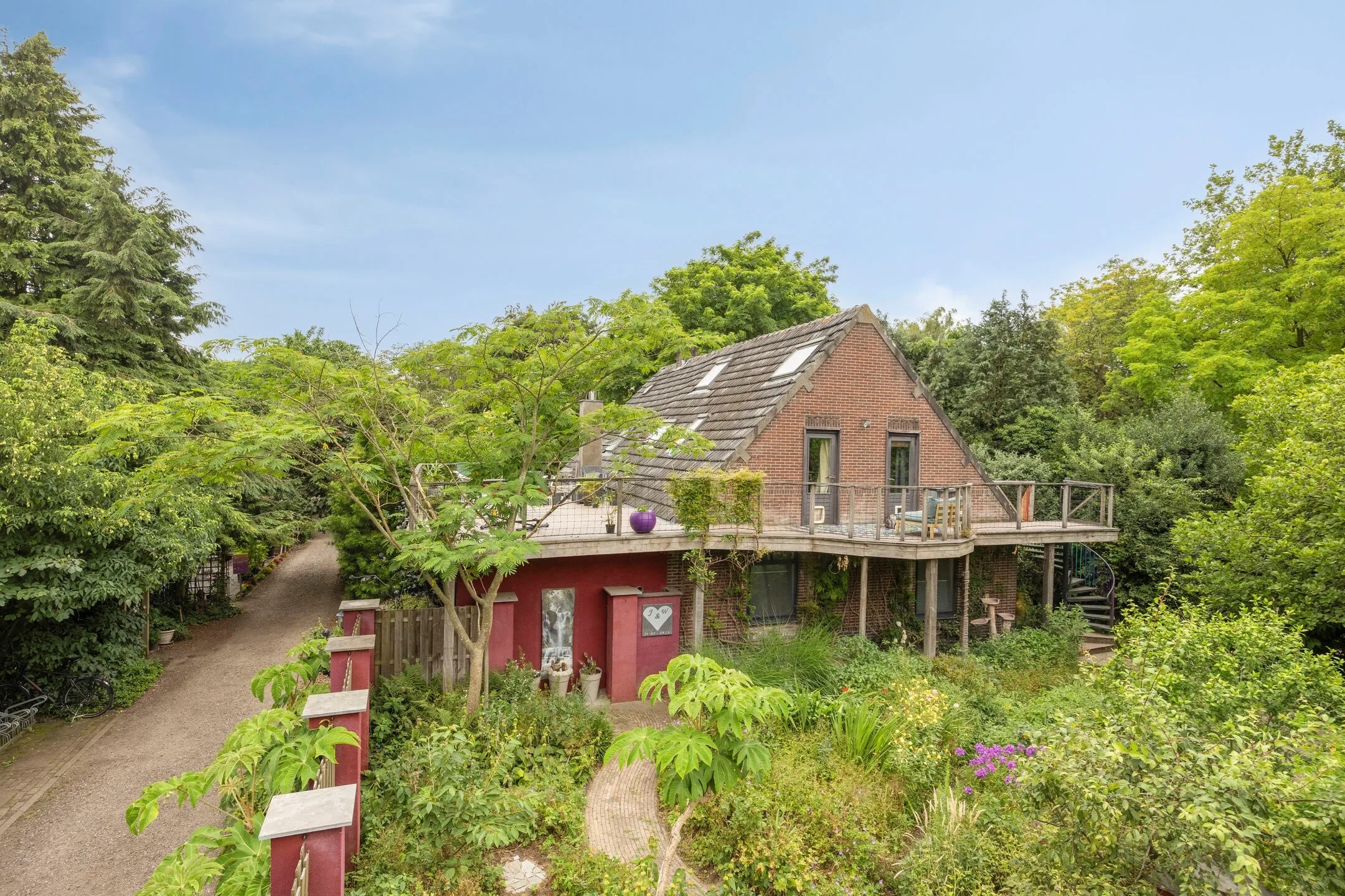 Vrijstaande woning (bedrijfs- of dienstwoning) Rijksweg 224 in Heumen