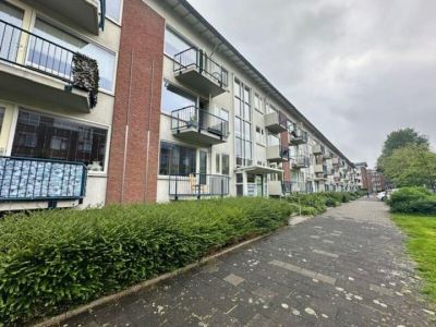 Portiekflat Oostblok 106 in Delft