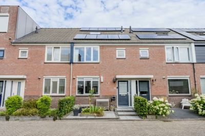 Tussenwoning Rozemarijnhof 25 in Voorhout