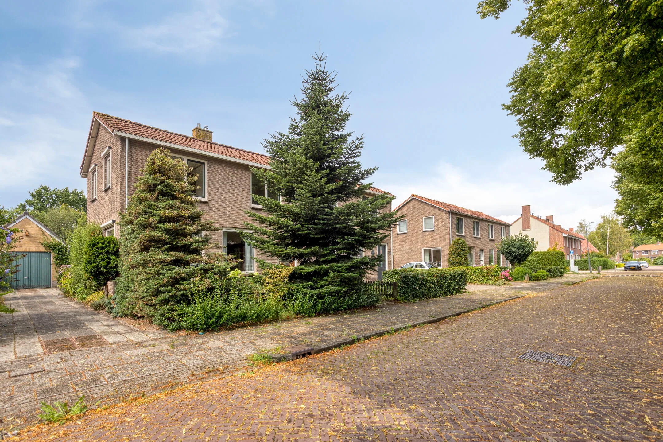 2-onder-1-kapwoning Azaleastraat 5 in Heerenveen
