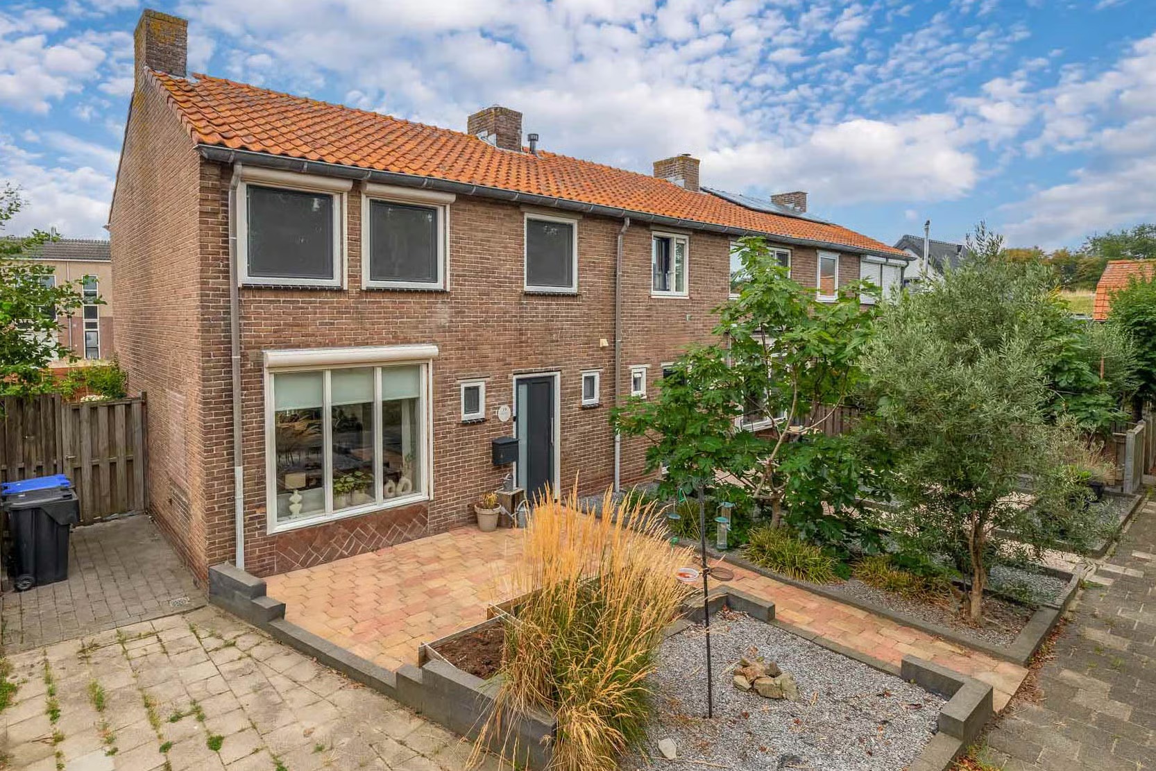Hoekwoning Adoptieplein 19 Herkingen
