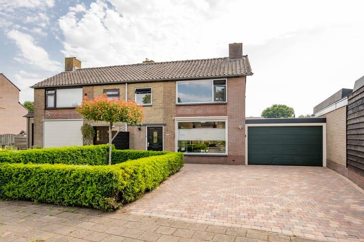 Eengezinswoning, 2-onder-1-kapwoning Budkestraat 23 Voorthuizen