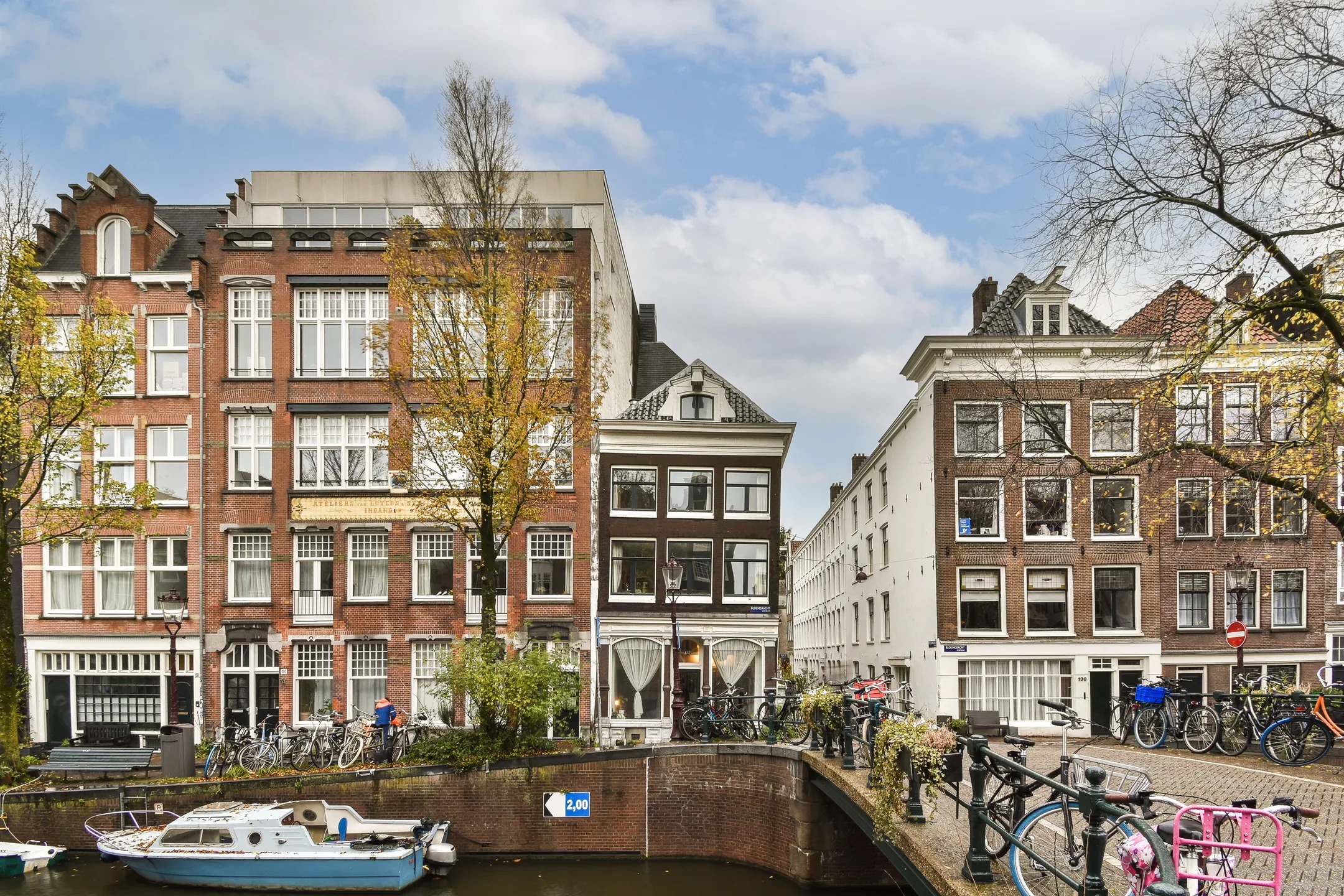 Hoekwoning Bloemgracht 132 in Amsterdam