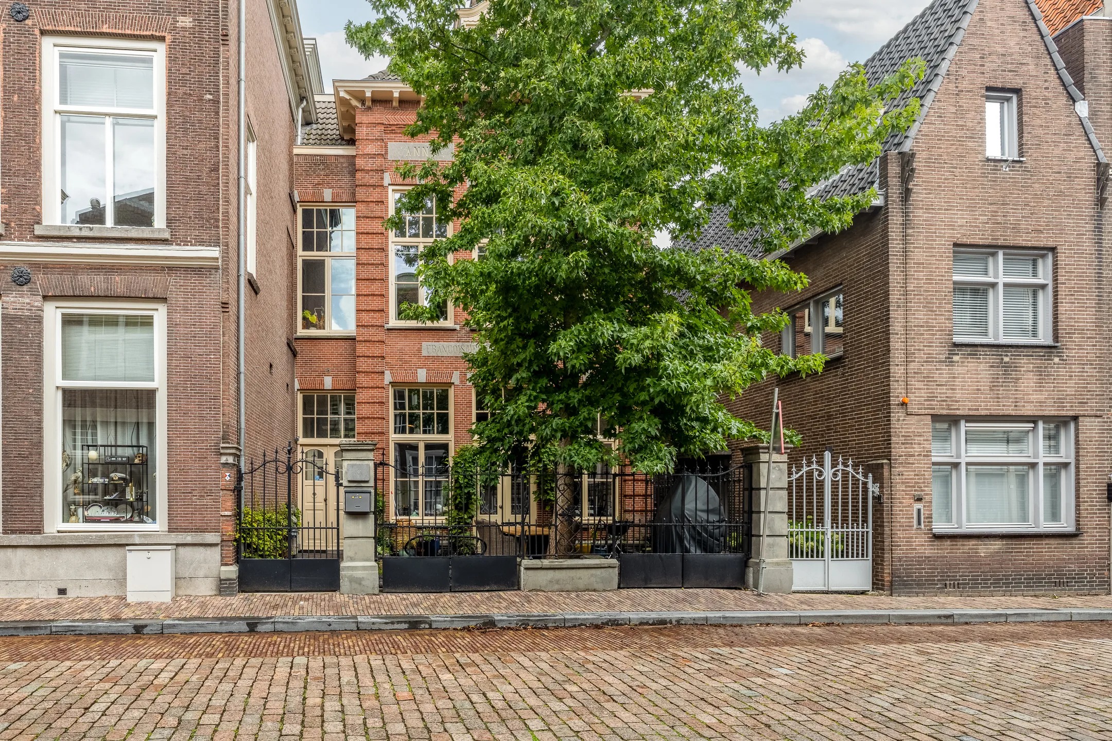 Halfvrijstaande woning Grotekerksbuurt 9 A in Dordrecht