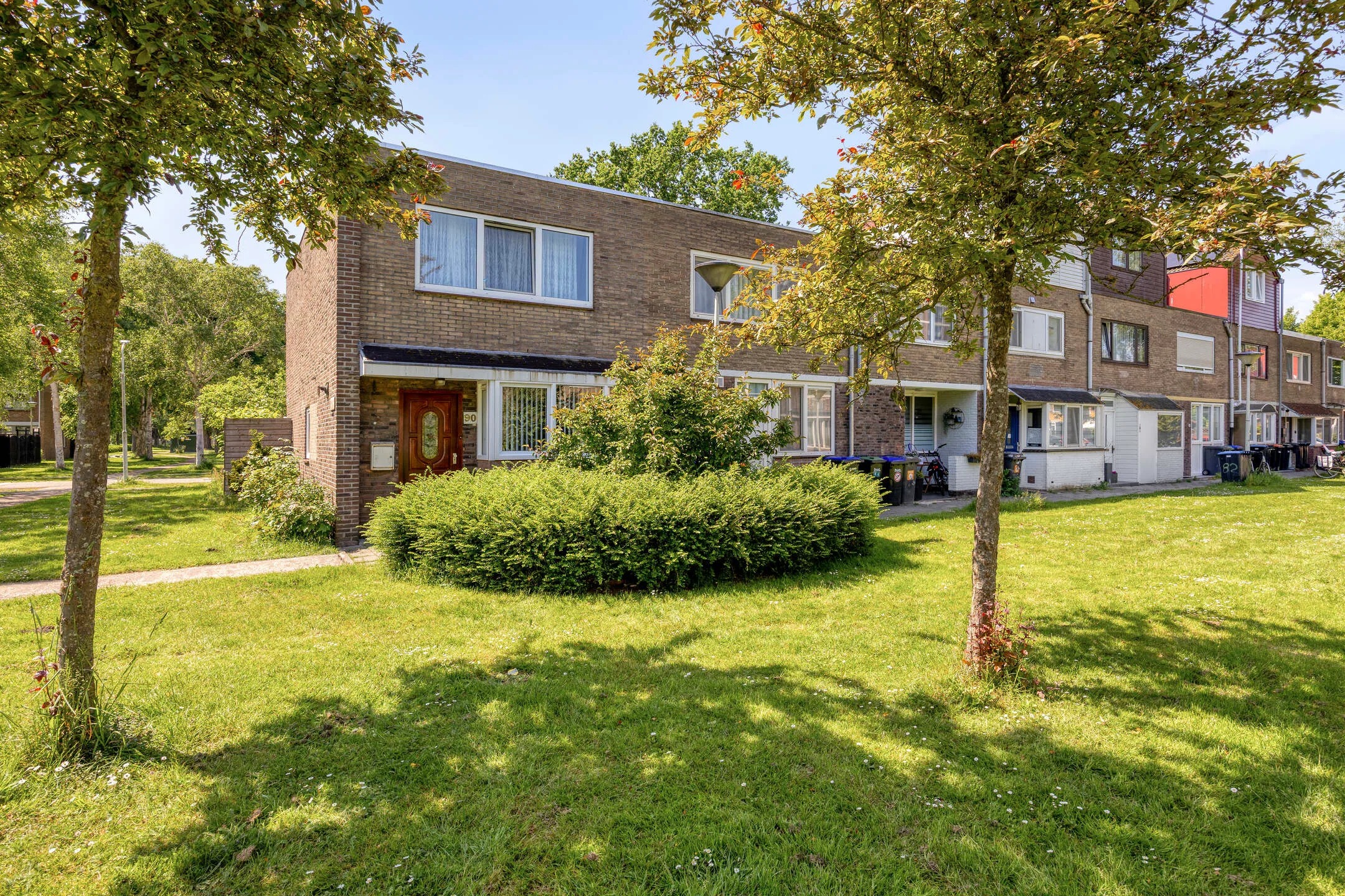 Hoekwoning Linnaeusstraat 90 in Zaandam