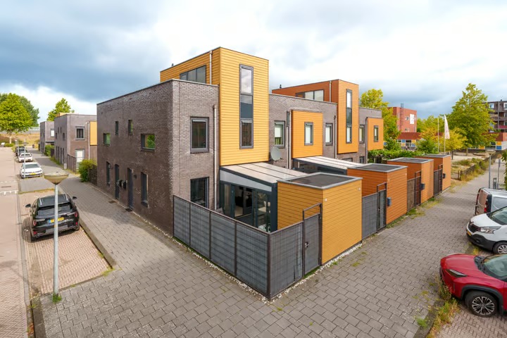 Eindwoning Makassarweg 10 in Almere