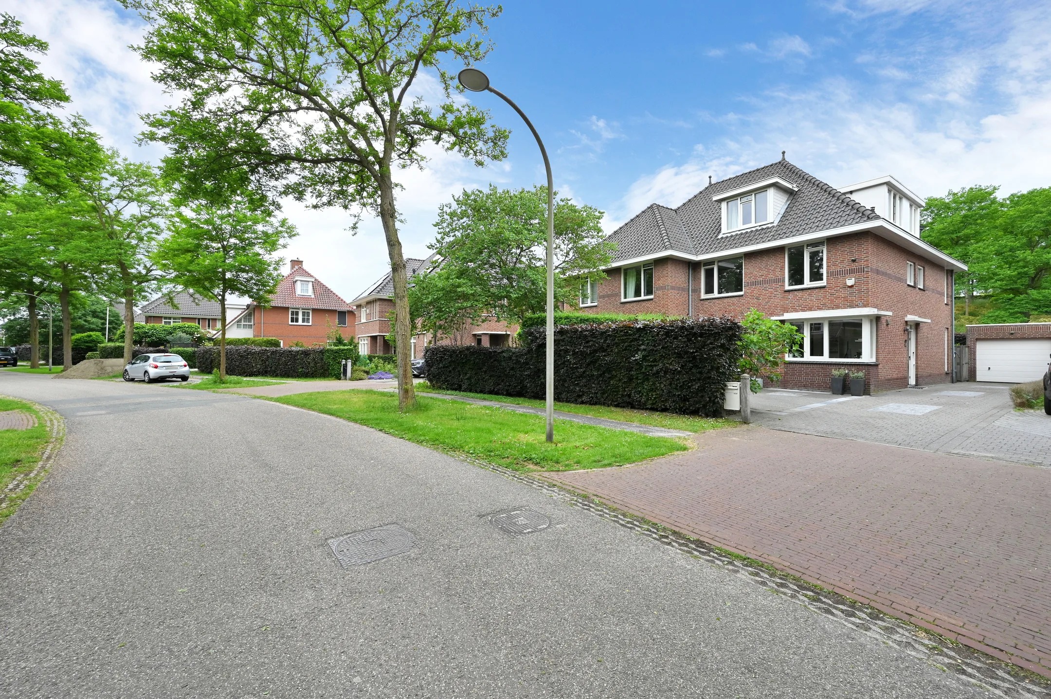 2-onder-1-kapwoning Guirlande 157 in Den Haag