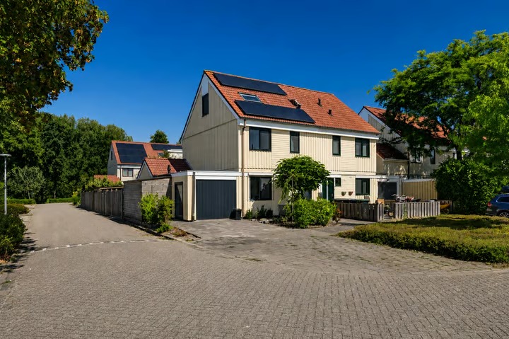 2-onder-1-kapwoning Poldermolenweg 141 in Almere