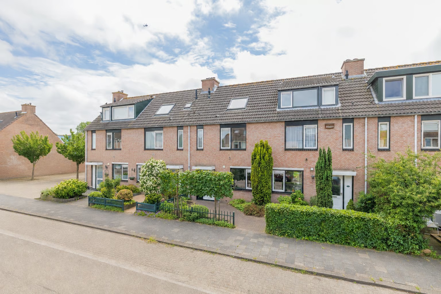 Tussenwoning Ommerbos 42 Hoofddorp