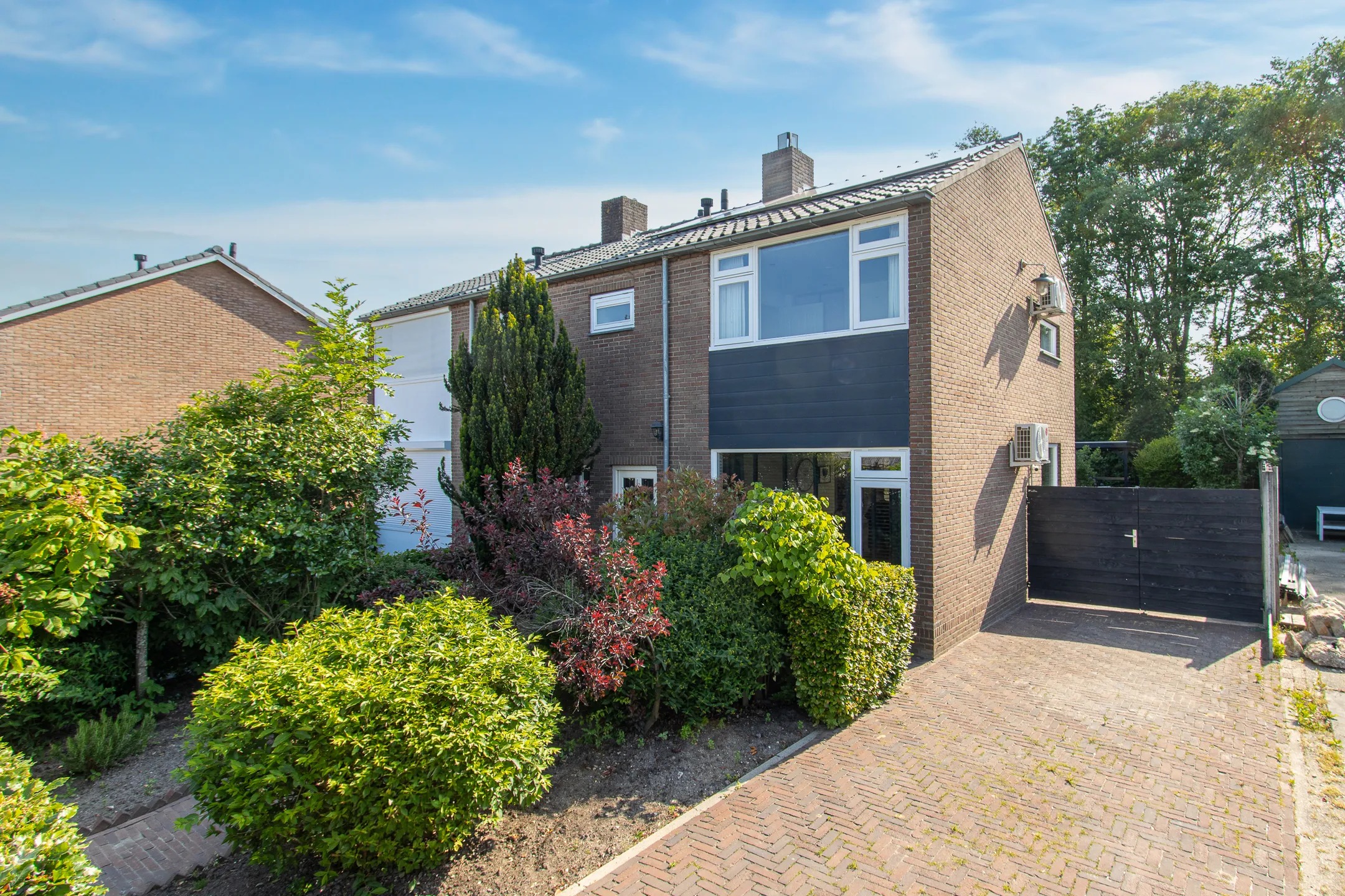 2-onder-1-kapwoning Karel Doormanstraat 48 in Hellouw