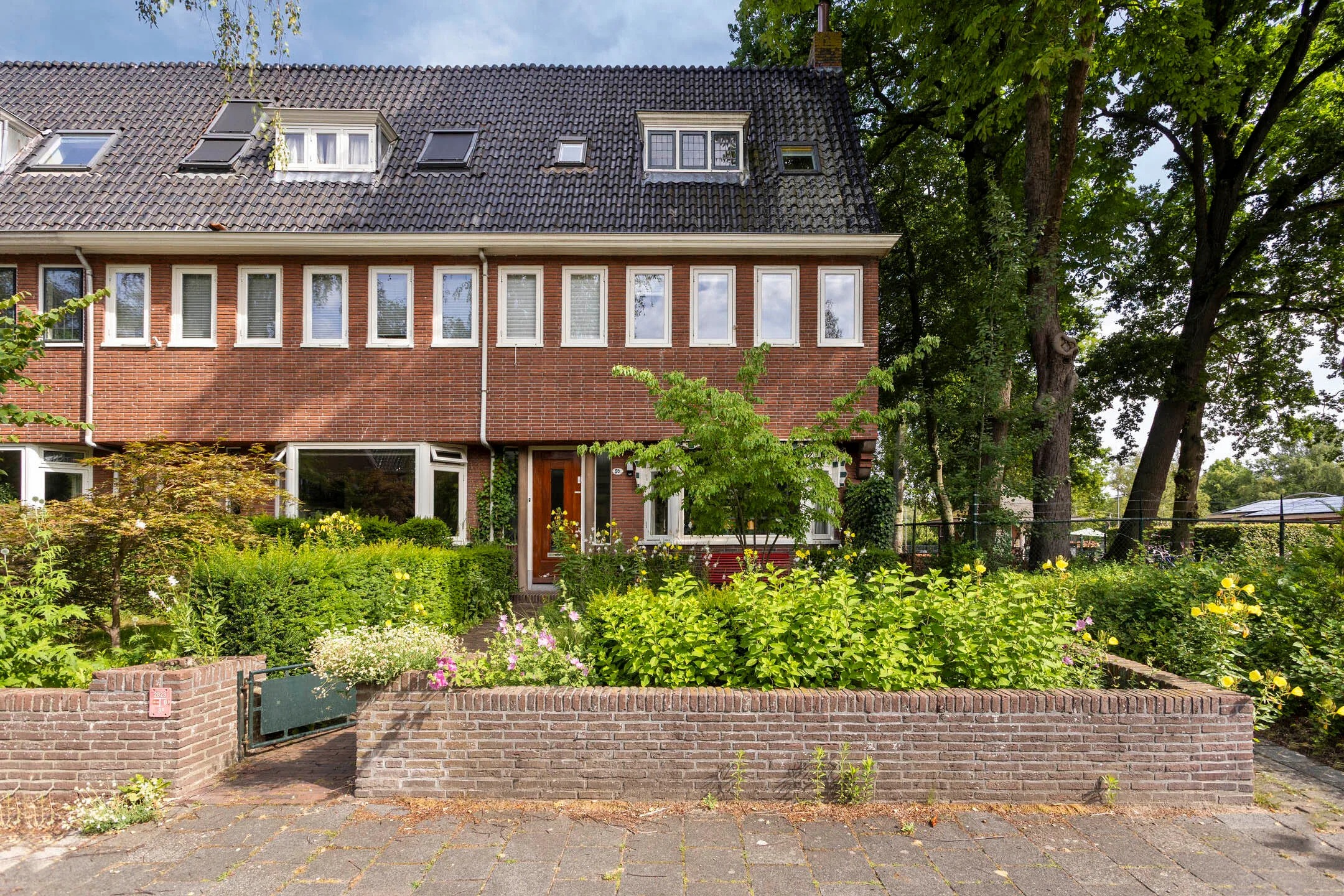 Hoekwoning De Savornin Lohmanlaan 50 in Groningen