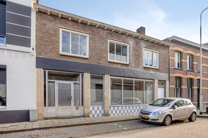 Tussenwoning Kalsdonksestraat 8 a in Roosendaal