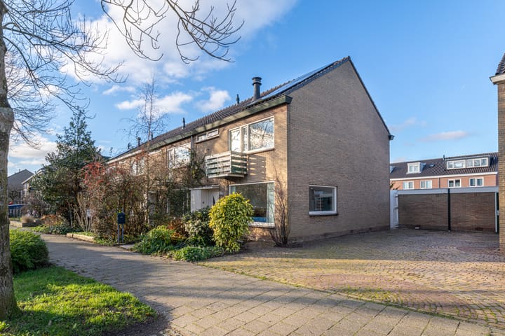 Hoekwoning De Zevenhoeven 35 in Heemskerk