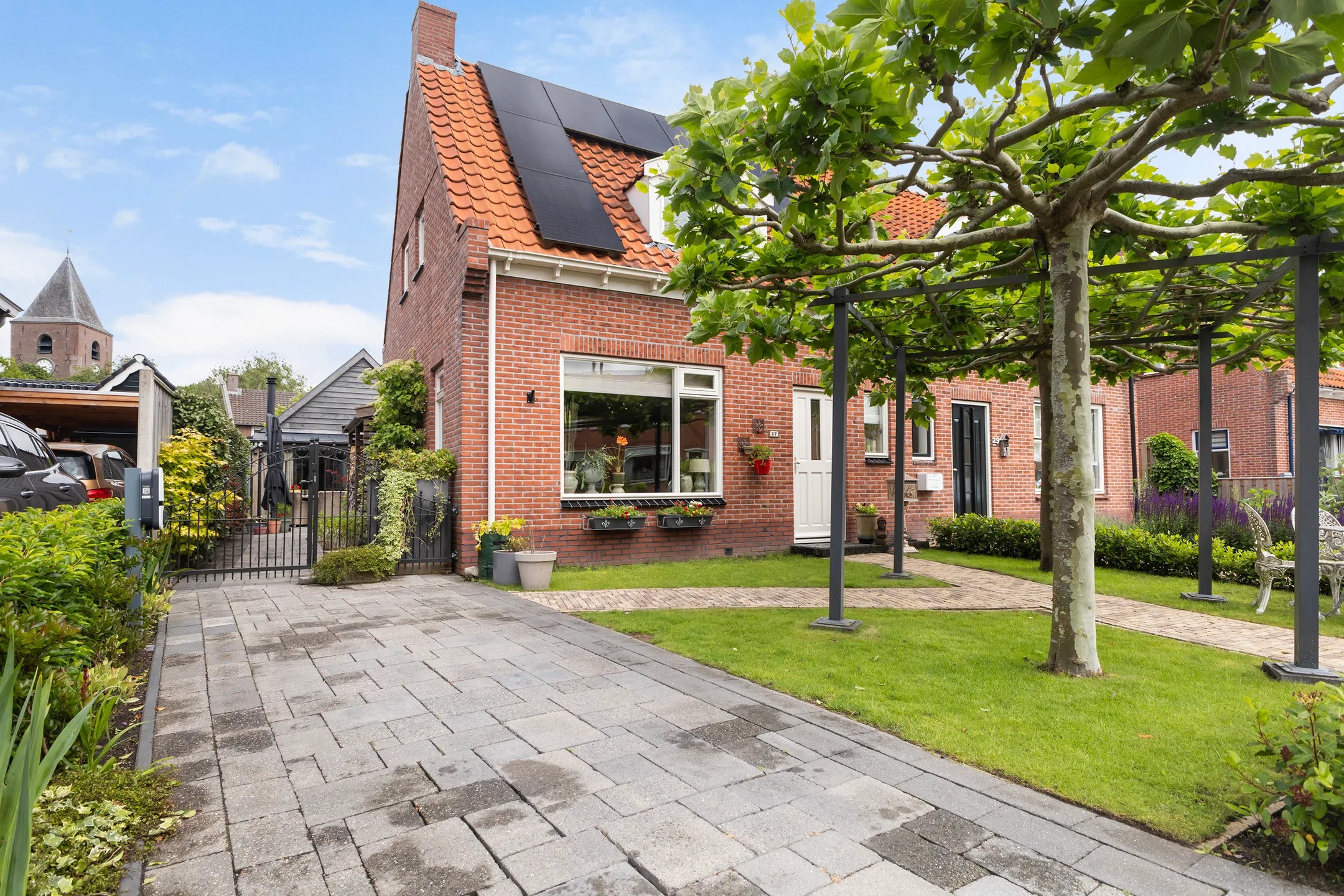 2-onder-1-kapwoning Irenestraat 27 in Buitenpost