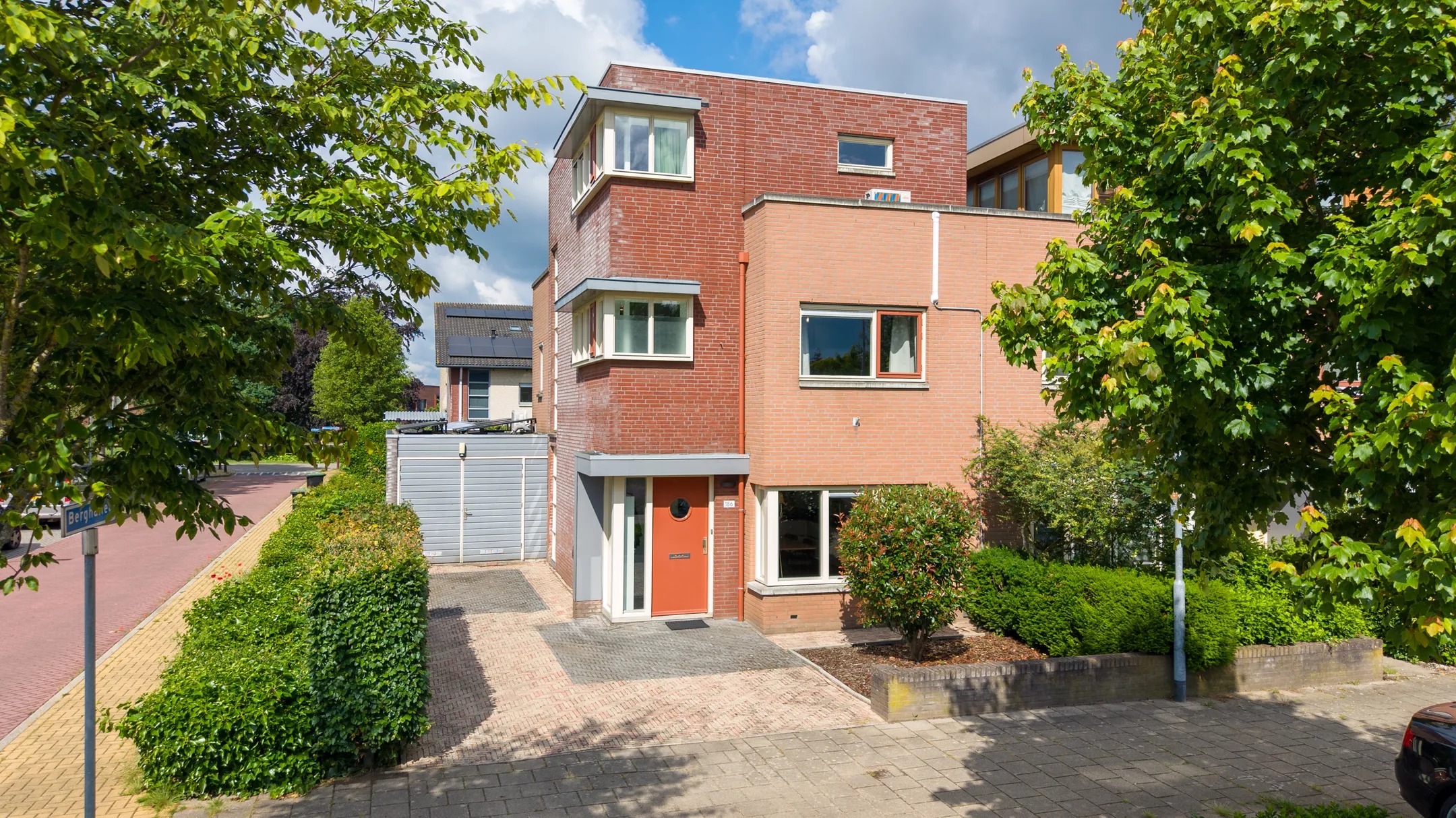 Hoekwoning Bingerdenallee 186 in Duiven