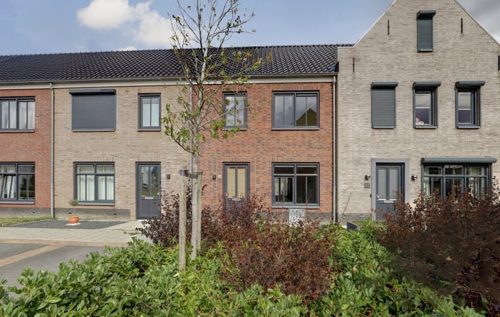 Eengezinswoning, tussenwoning Eenhoorn 14 in Kruiningen