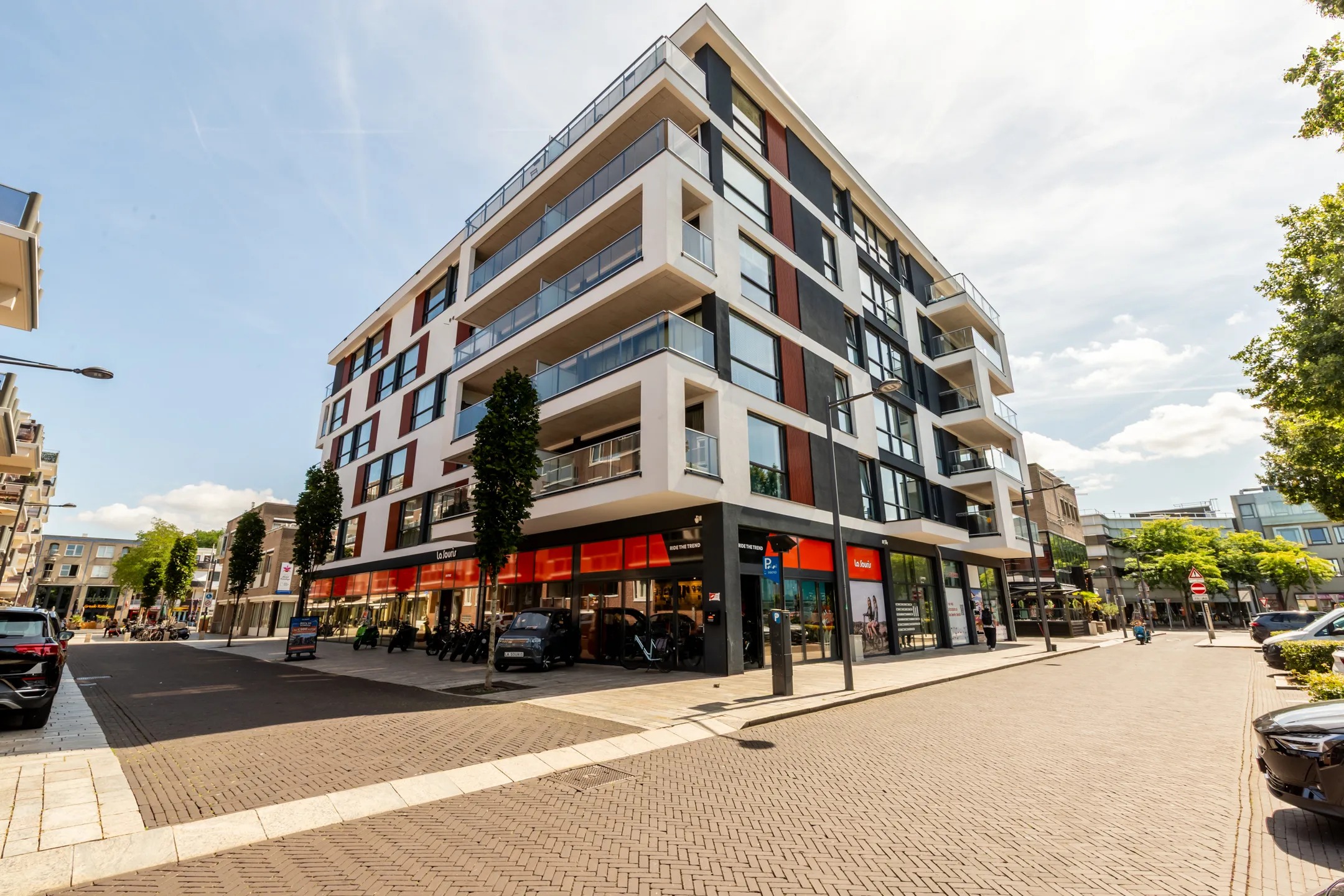Portiekflat Makelaarstraat 4 B in Almere