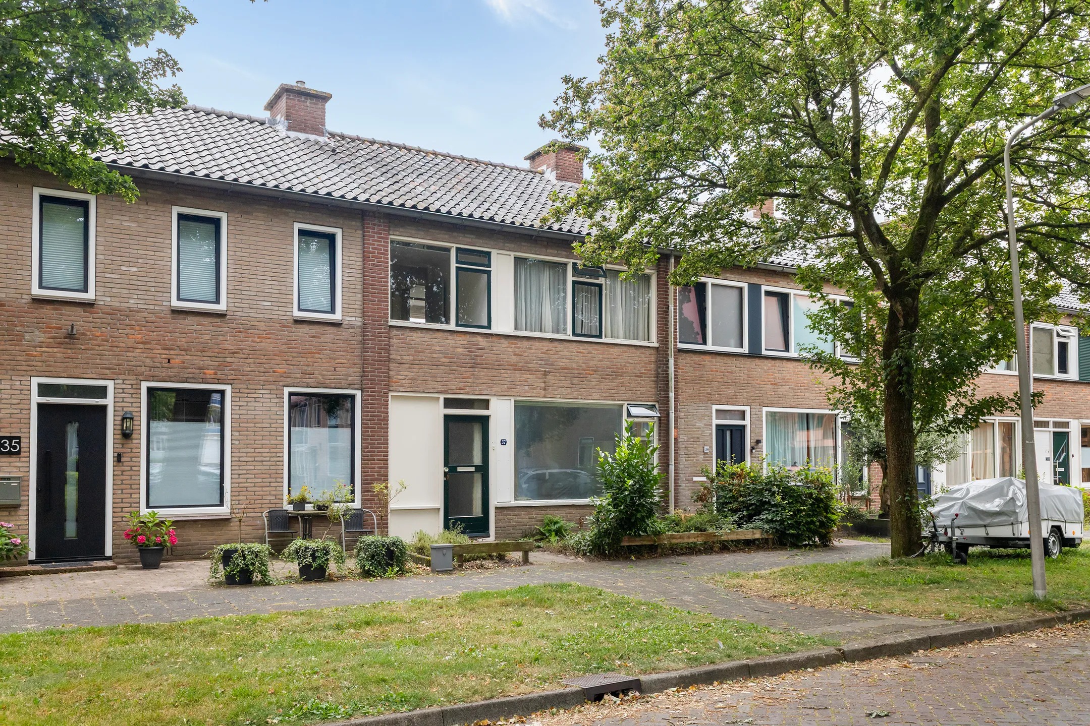Tussenwoning Oleanderstraat 37 in Hoogeveen