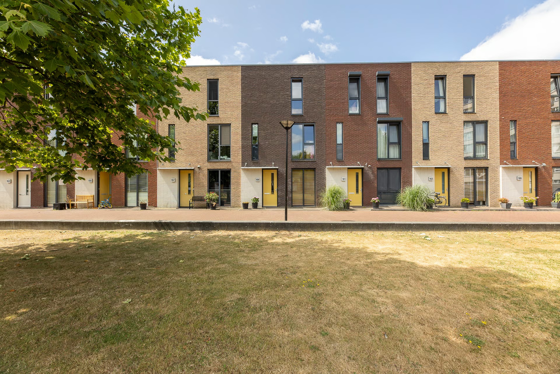 Tussenwoning Dirk Schäferplein 159 in Schiedam
