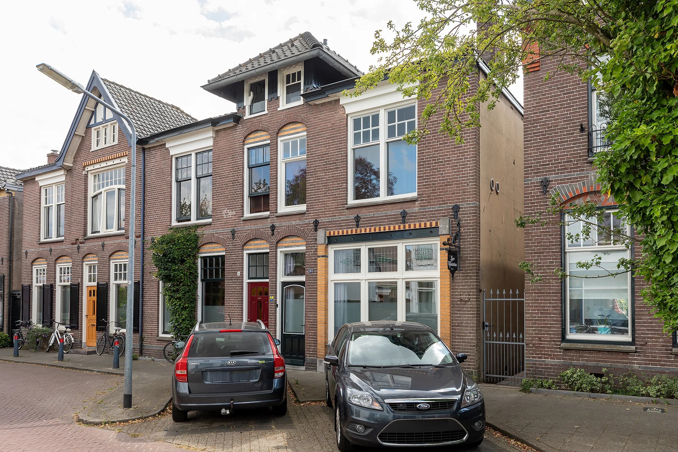 Hoekwoning Ruitersweg 103 in Hilversum