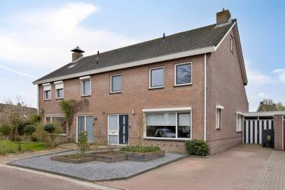 Eengezinswoning, 2-onder-1-kapwoning Smitskampje 3 in Hernen