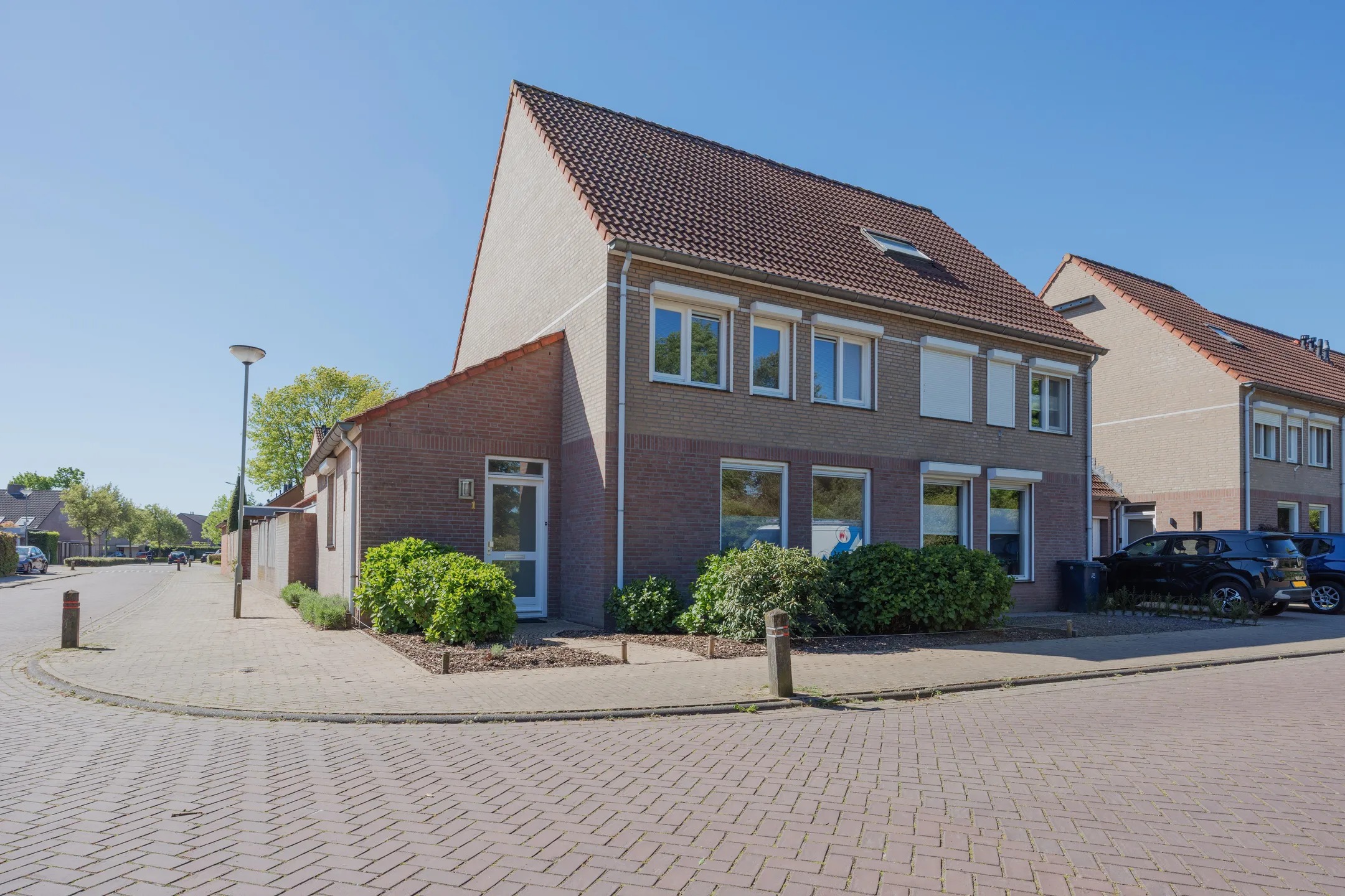 2-onder-1-kapwoning Van Frezinstraat 1 in Horst
