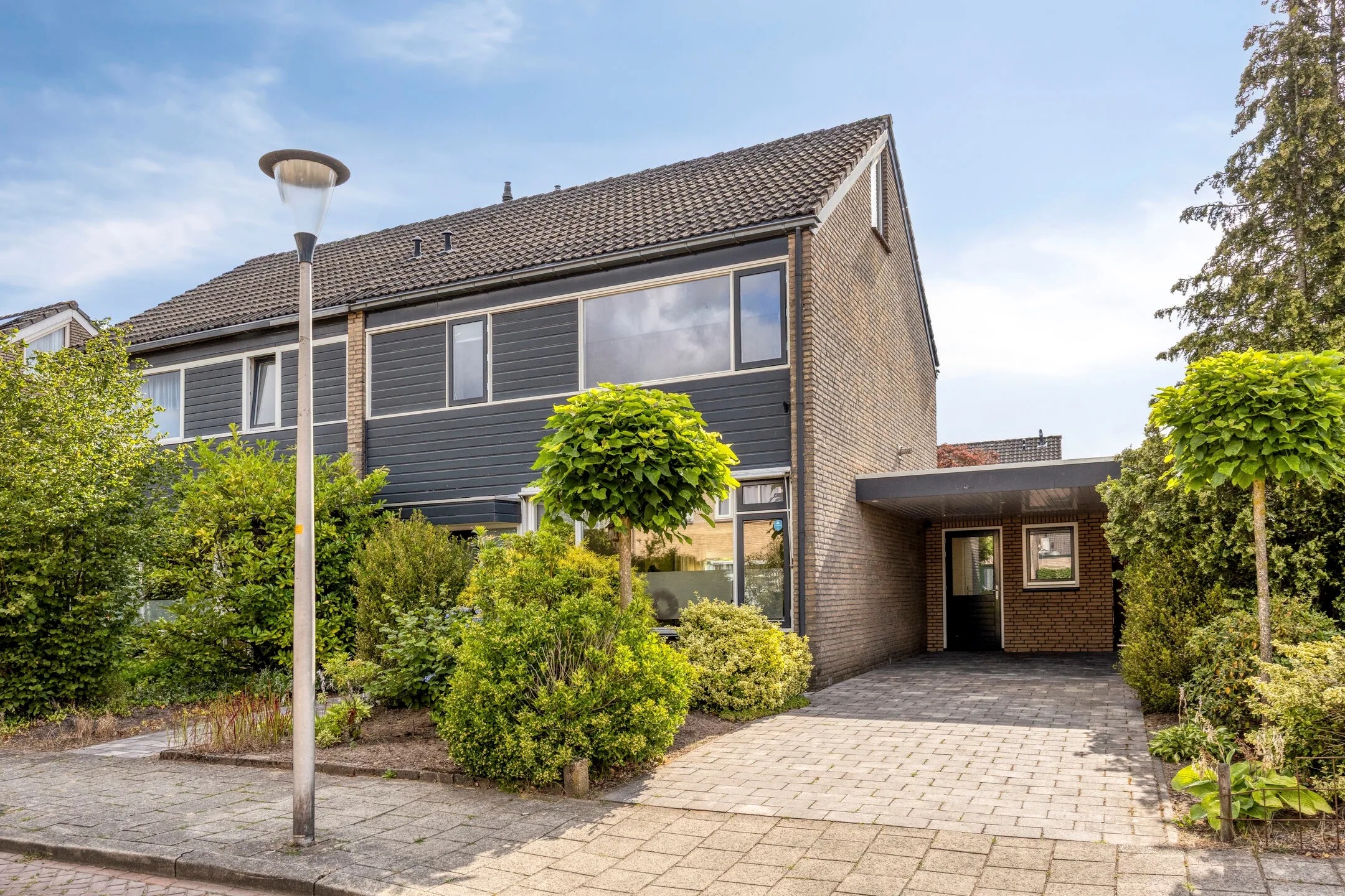 2-onder-1-kapwoning Clematisstraat 25 in Denekamp