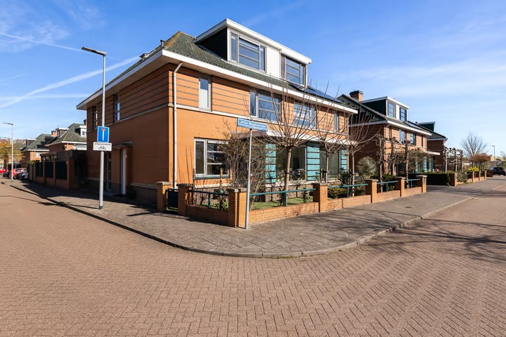2-onder-1-kapwoning Johan Wagenaarlaan 1 in Maassluis