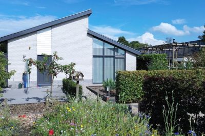Eengezinswoning, vrijstaande woning (bedrijfs- of dienstwoning) Nijverheidsweg 16 in Zelhem