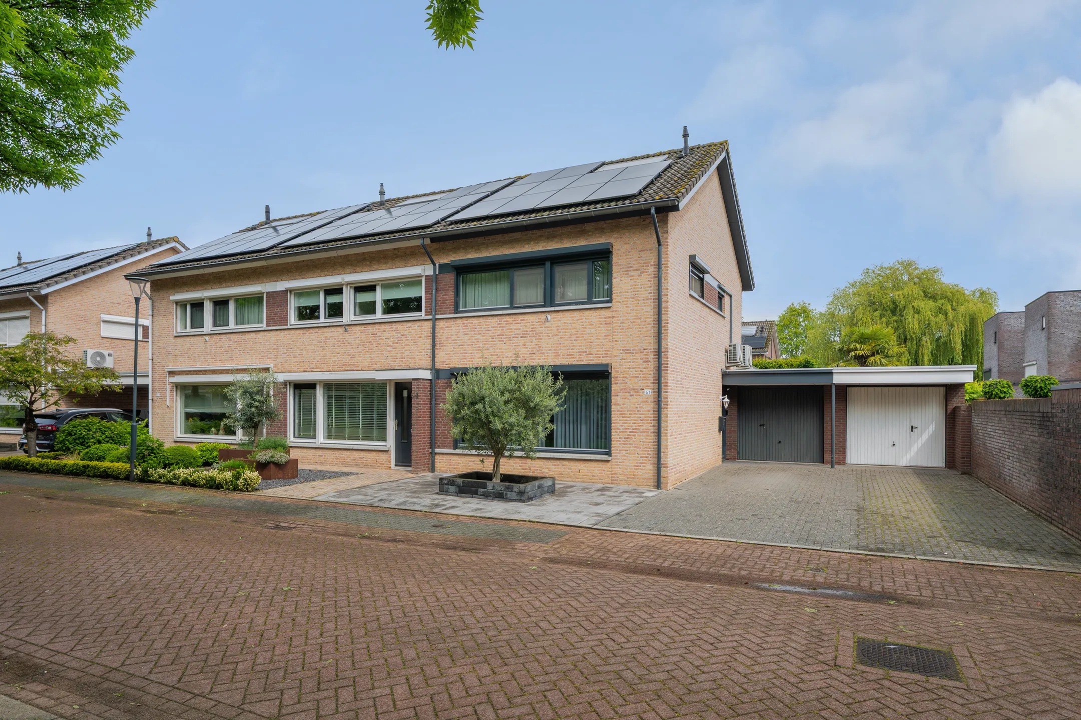 Hoekwoning Rosa Manusstraat 61 in Venray