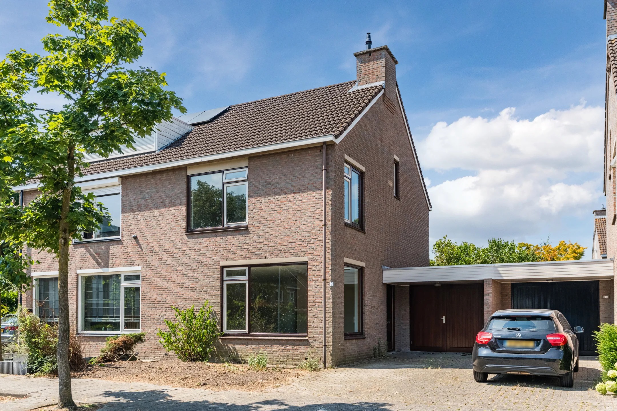 Geschakelde 2-onder-1-kapwoning Gemzenhei 9 in Veldhoven