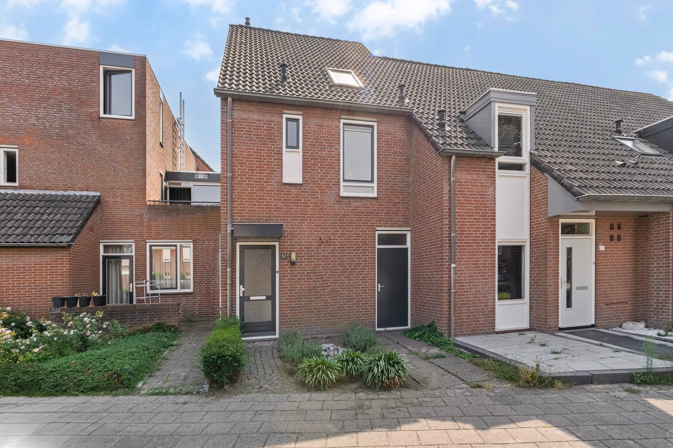 Maisonnette Burg. Janssenring 57 in Panningen