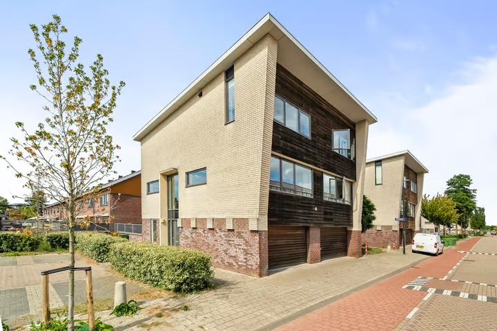 2-onder-1-kapwoning (drive-in woning) Leopoldstraat 73 in Alkmaar