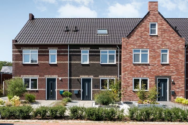 Tussenwoning Van der Sluisstraat 50 in Bergentheim