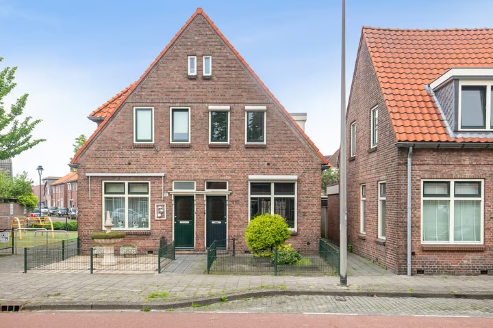 2-onder-1-kapwoning Pathmossingel 115 in Enschede
