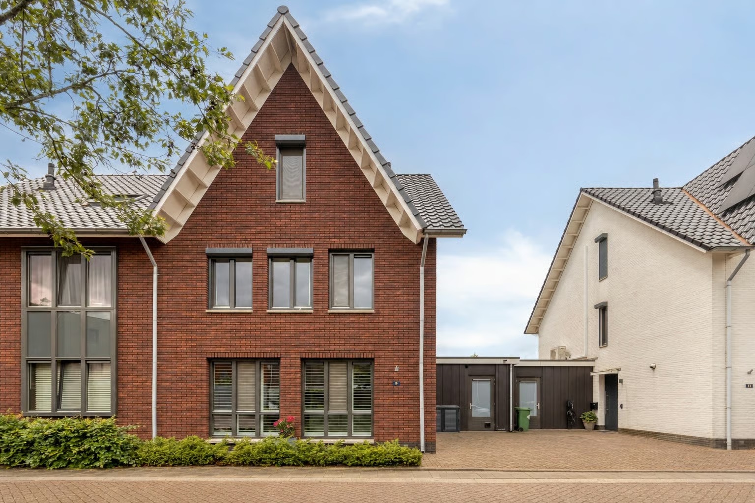 Geschakelde 2-onder-1-kapwoning Dalidastraat 9 in Lent