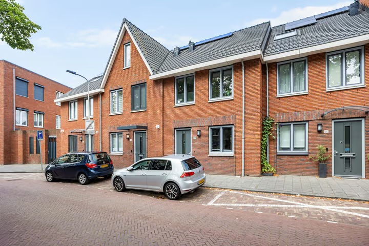Tussenwoning Vermeerstraat 48 in Den Haag