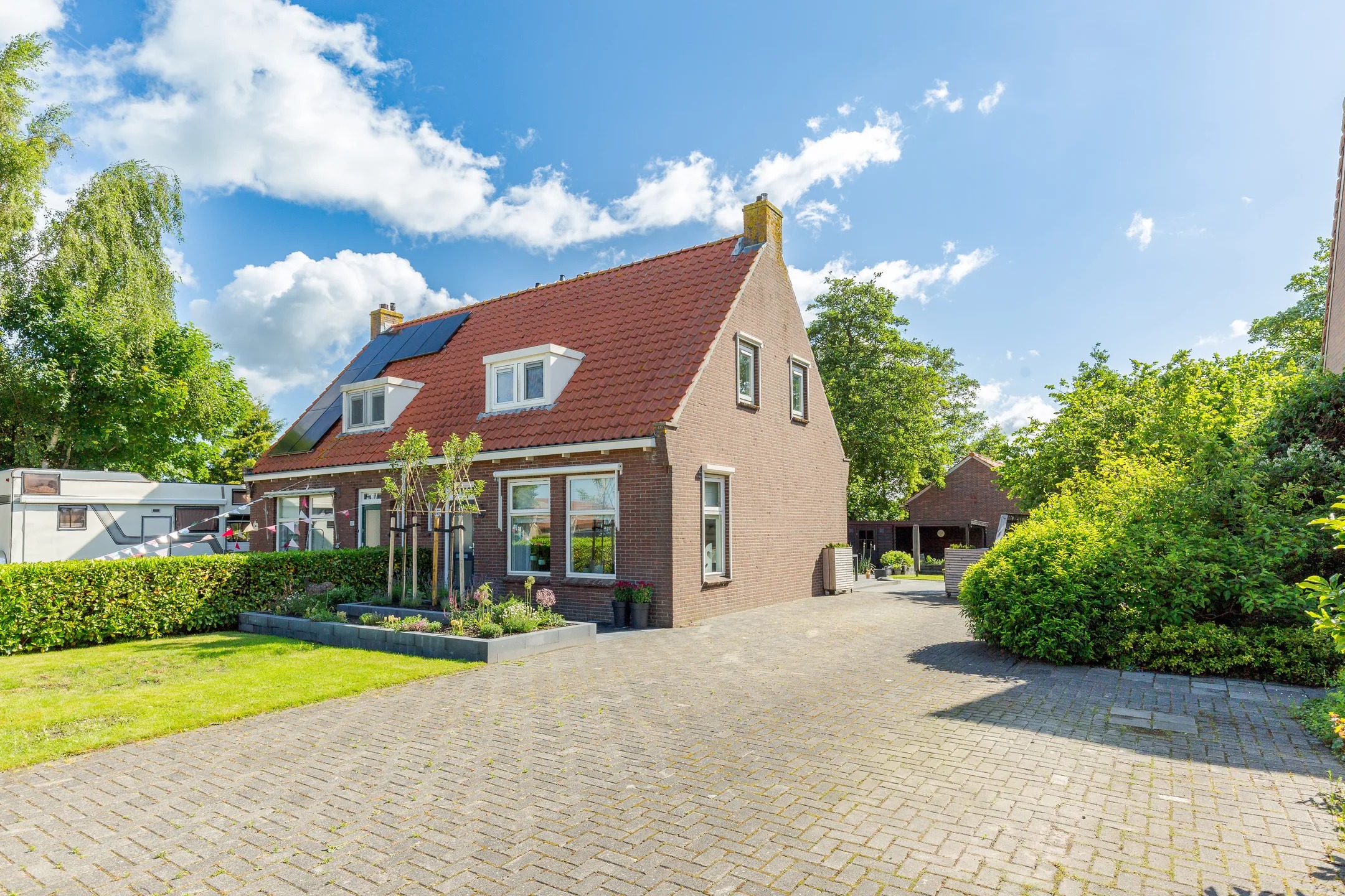 2-onder-1-kapwoning Middenweg 149 in Bantega